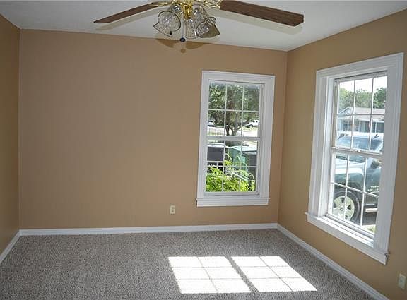 3rd image of 117 N De Costa St