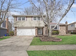 564 Harding Ave, Glen Ellyn, IL 60137