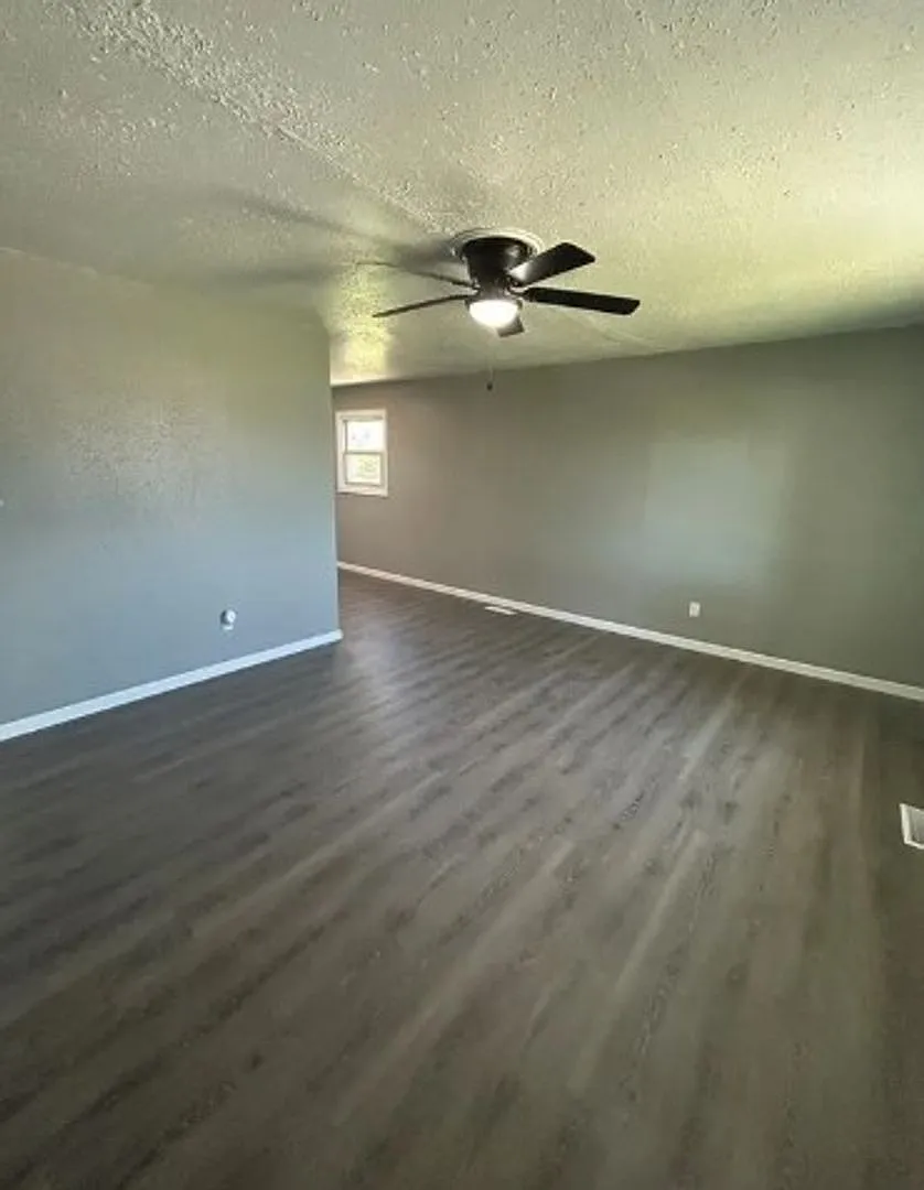 For Rent — Photo 2