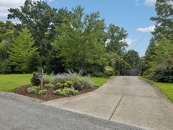 3rd image of 5499 Old Sams Creek Rd