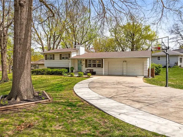 7301 Melrose St, Shawnee, KS 66203