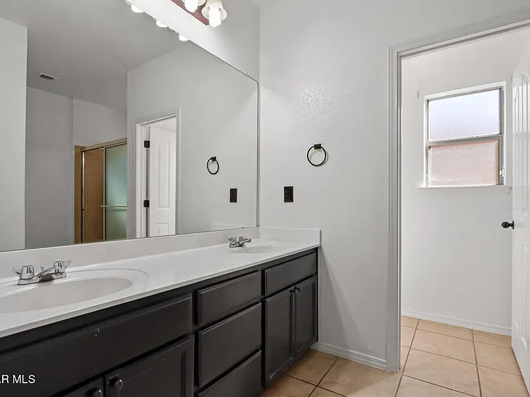 14685 Holsteiner Ct — Photo 32