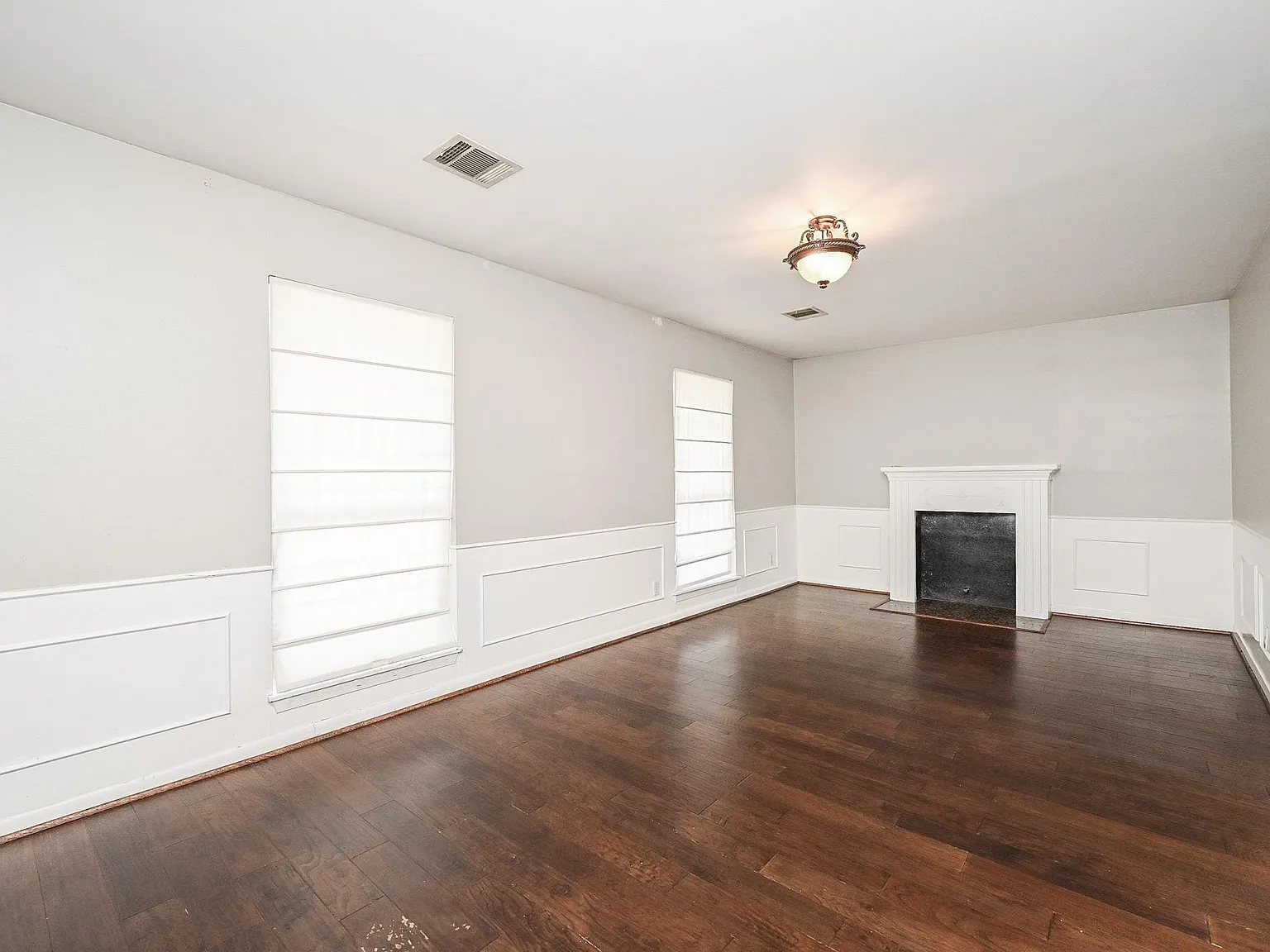 3 bed, 2.0 bath, 2185 sqft, $3,200 — Photo 4