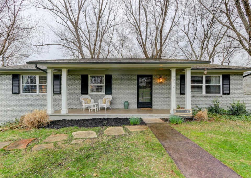 1st image of 9012 Carlton Cir
