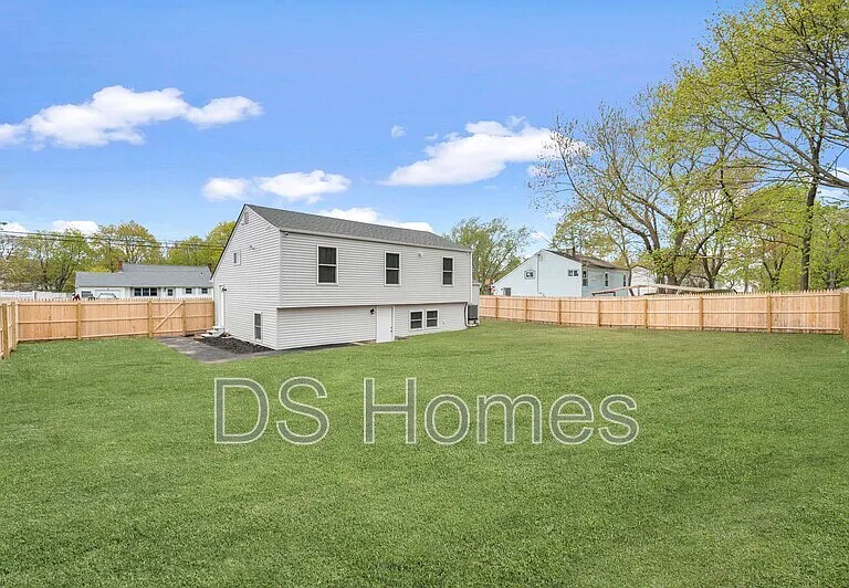 615 Macdonald Ave — Photo 19