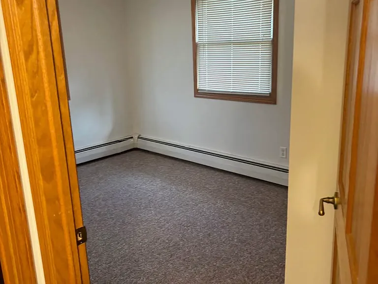 204 E North St #8 — Photo 5
