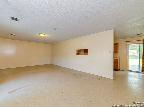 4th image of 539 Hot Wells Blvd