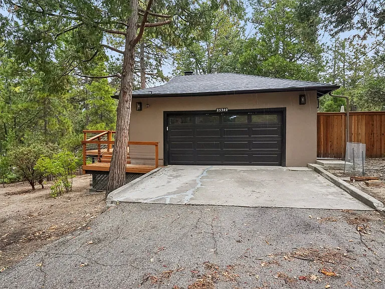 25340 Marion Ridge Dr — Photo 16