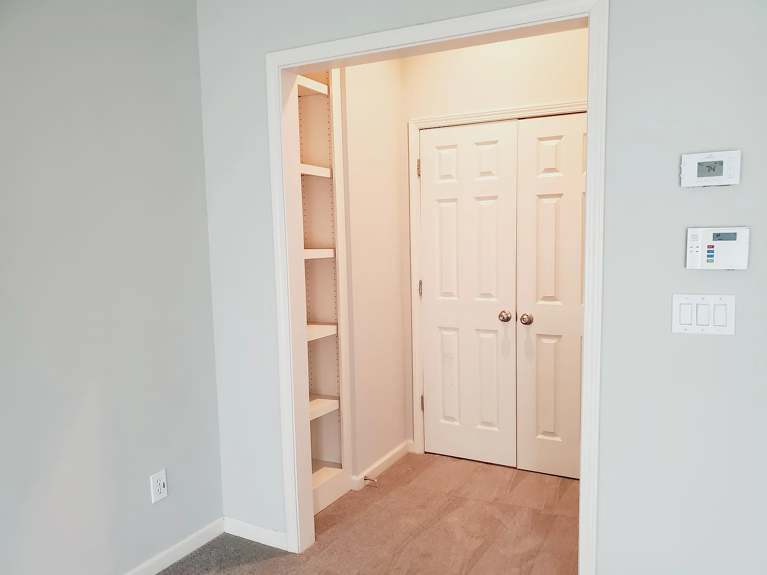 Amazing townhouse in gated community! — Photo 3