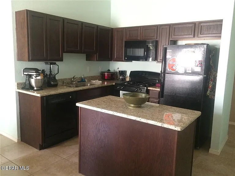 7008 Faxon Dr — Photo 17