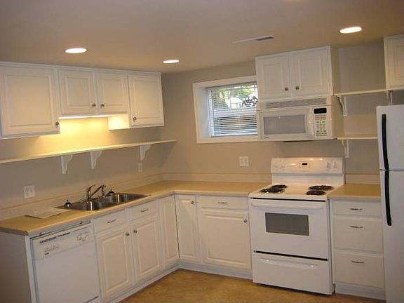 kitchen unfurnished