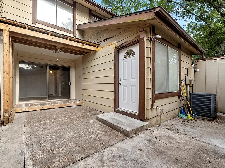 12528 Wellington Park Dr — Photo 22