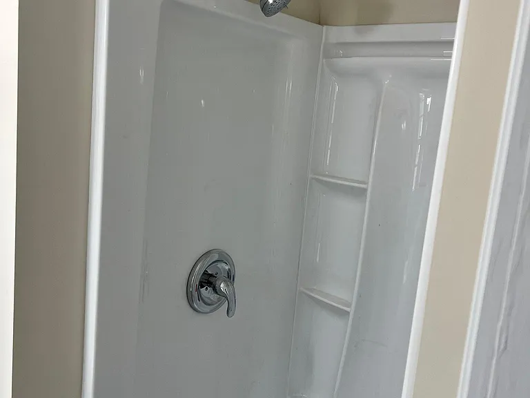 120 Bessie Ave — Photo 10
