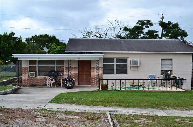 1st image of 2114 1st Ct SE