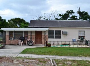 2114 1st Ct SE, Vero Beach, FL 32962