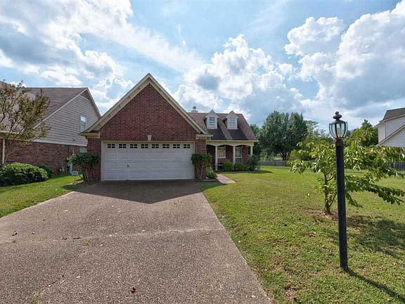 3rd image of 8899 Grandbury Pl