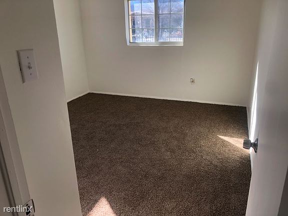 3rd image of 8404 Capitan Cir