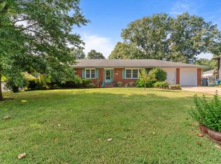 1424 W Swan St, Springfield, MO 65807