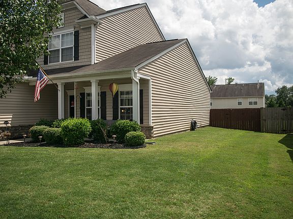 3rd image of 212 Bells Creek Dr