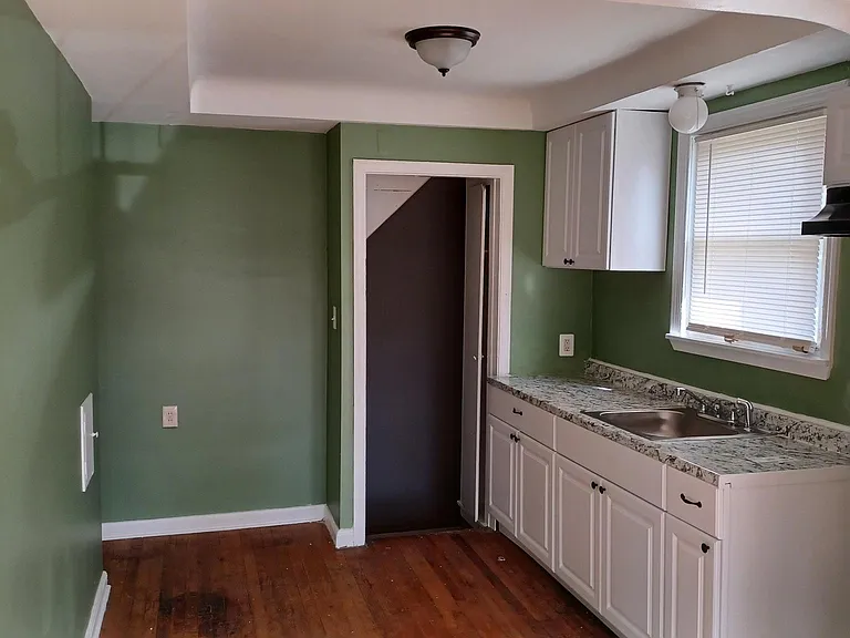 14592 Whitcomb St — Photo 3