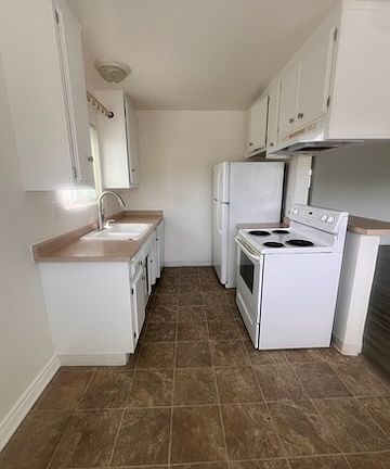 4th image of 3110 E 5th St APT 4