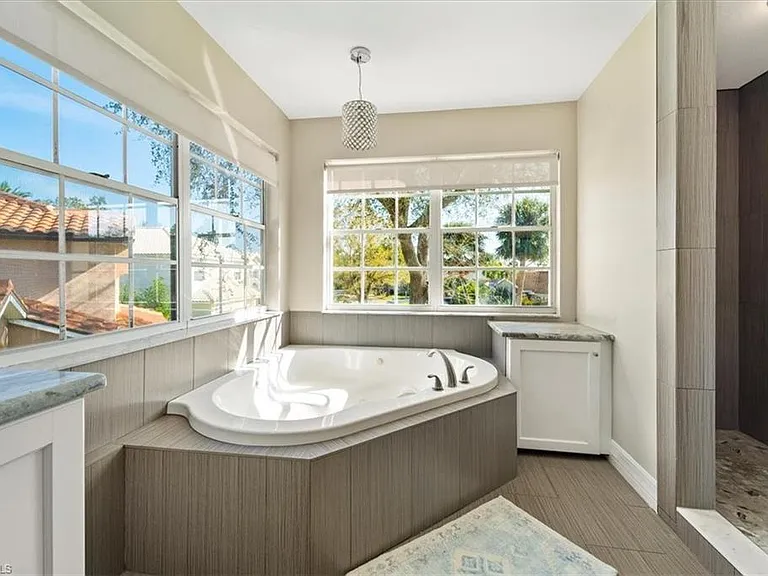 12341 Eagle Pointe Cir — Photo 23