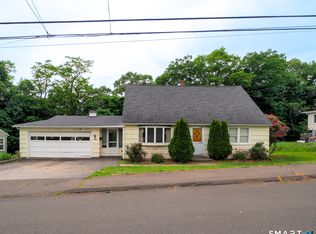 52 Phoenix Ave, Naugatuck, CT 06770