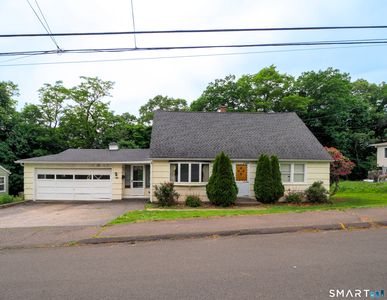 52 Phoenix Avenue, Naugatuck, CT, 06770