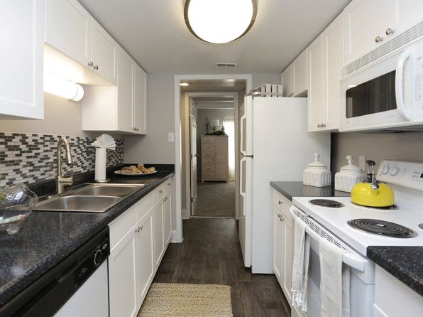 890 Quail Lake Cir #850-102