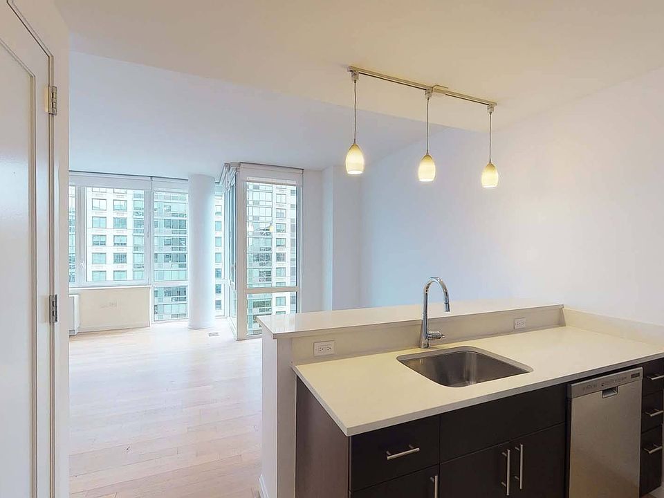 1st image of 795 Columbus Ave APT 14D