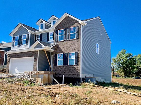 2nd image of 2005 Carnegie Dr