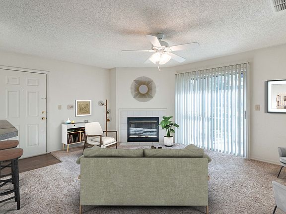 The Oahu w/ Fireplace - Traditional Finish