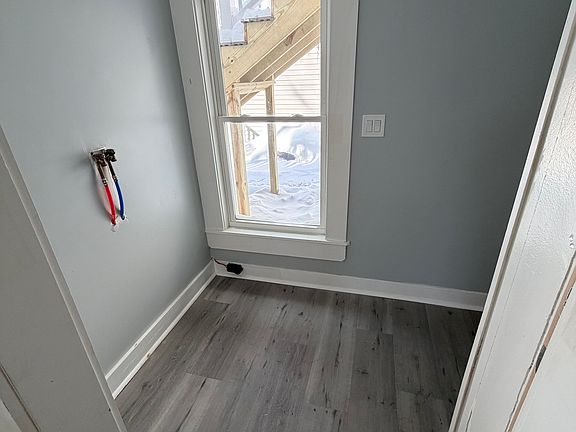 3rd image of 212 School St #2L