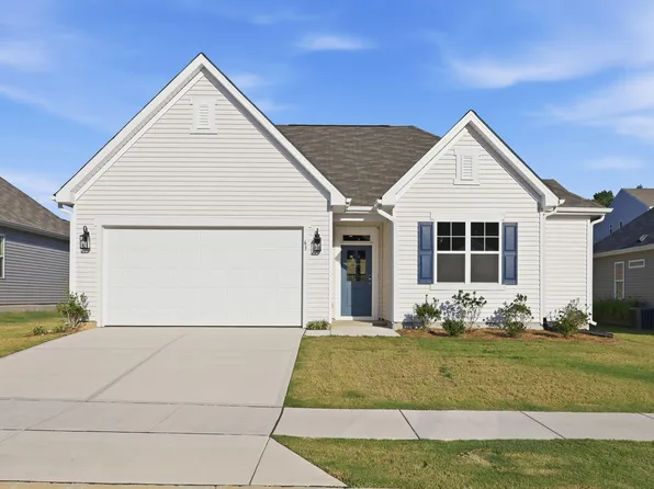 63 Furley St, Sanford, NC 27330