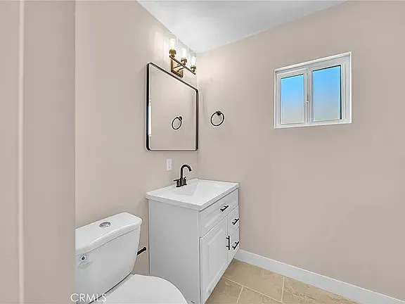 Full Bathroom 2