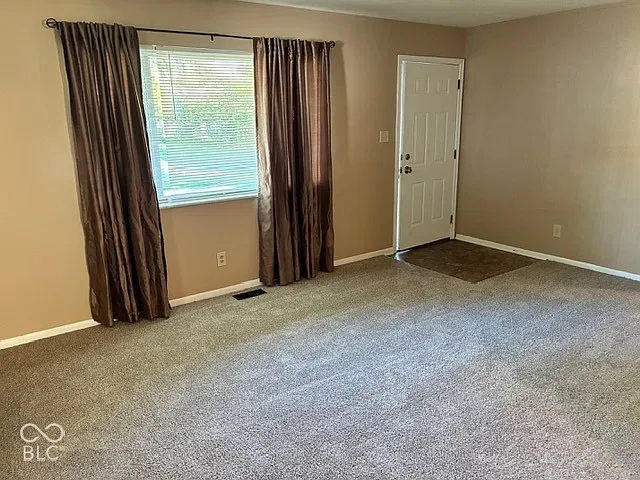 3 bed, 1.5 bath, 1272 sqft, $1,700 — Photo 3