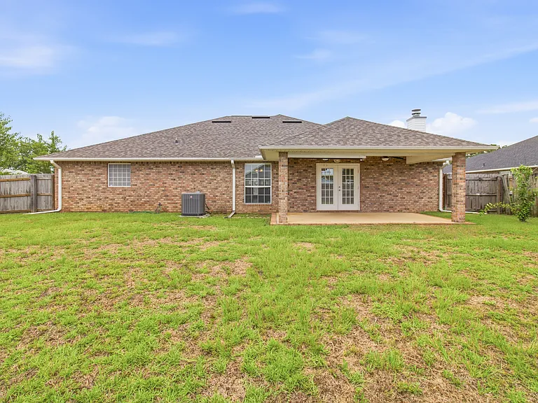 4759 Spears St — Photo 36