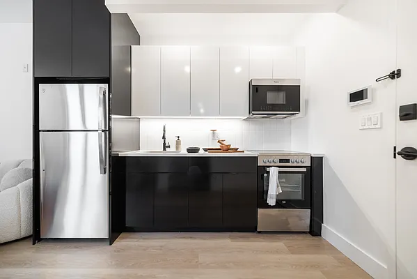 Rented by Leasing Management LLC | media 15