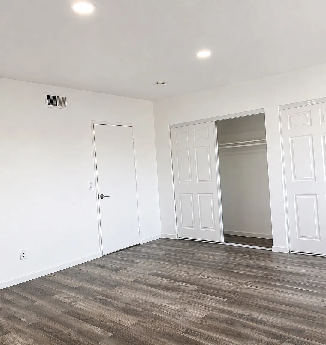 2 bed, 1300 sqft, $2,900 — Photo 3