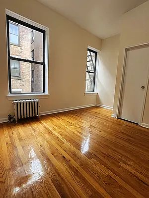 3rd image of 206 W 106th St APT 32