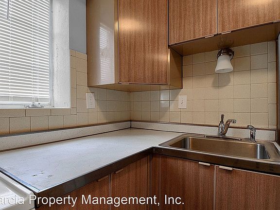 5th image of 6507 Lansdowne Ave #6507