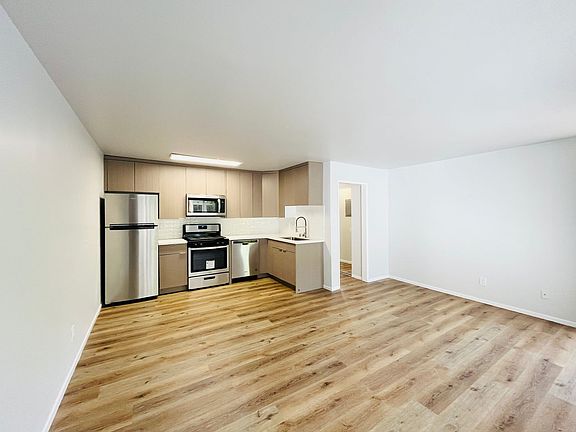 5th image of 125 S Avenue 53 APT 7