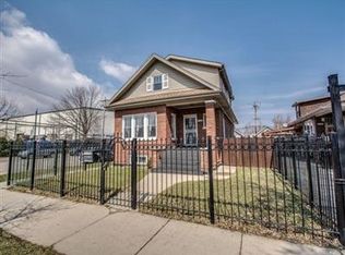 4182 W Nelson St, Chicago, IL 60641