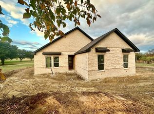 300 N Port O Call Dr, Bridgeport, TX 76426