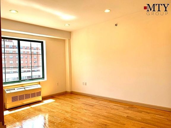 3rd image of 58-28 44th Ave #6E