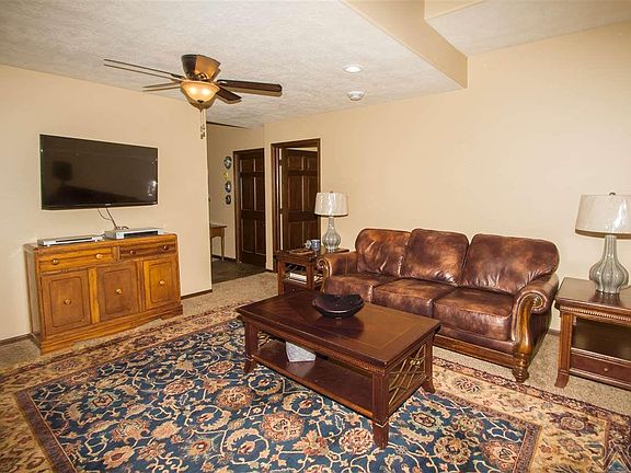 3rd image of 802 E El Dorado Ct