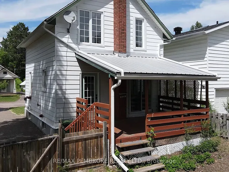 566 Perth St — Photo 3