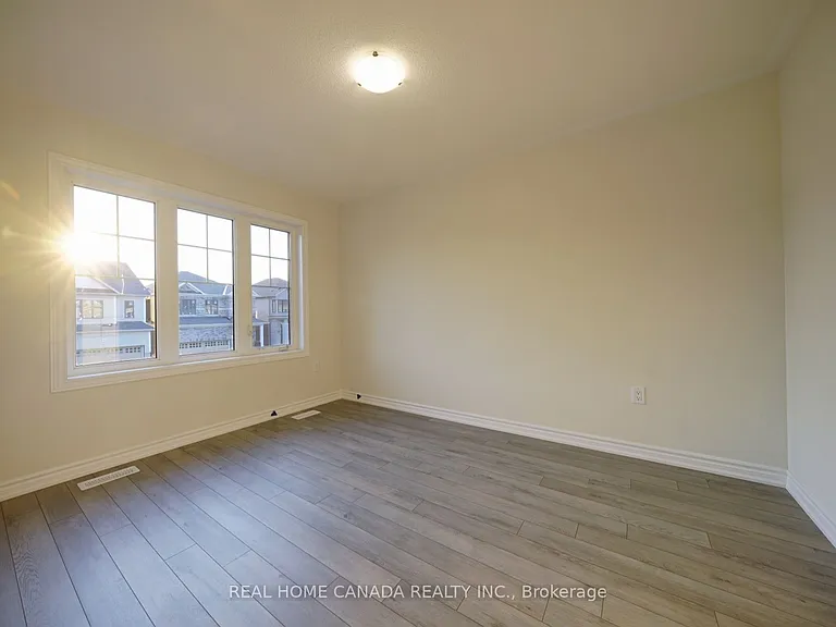 24 Durham Ave — Photo 13