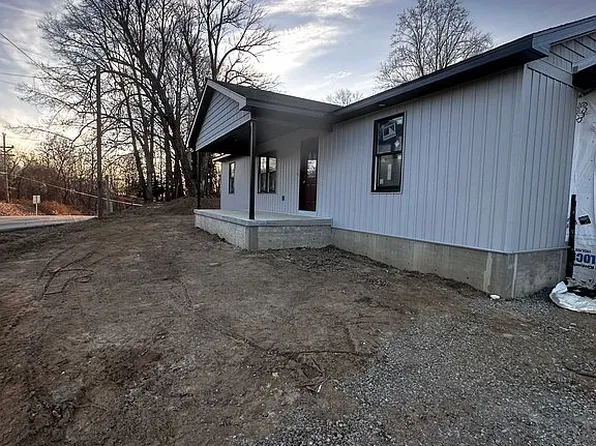 451 E Missouri St, Benton, MO 63736