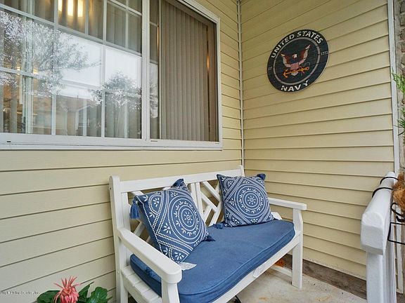 4th image of 8 Dreyer Ave #B